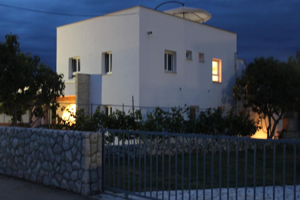 Apartments Ante วีร์ ภายนอก รูปภาพ
